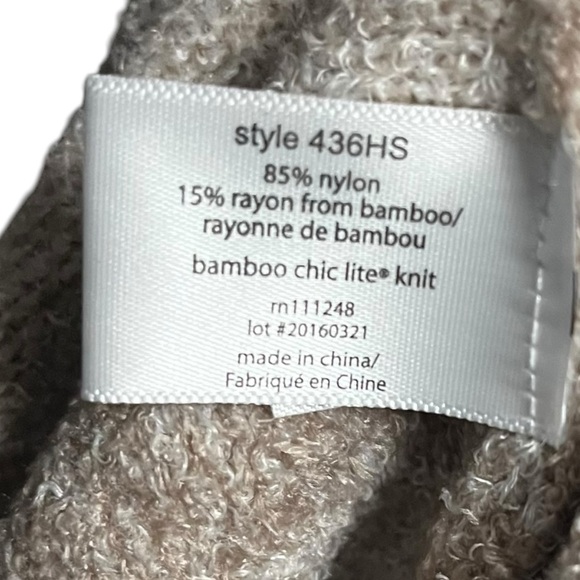 Barefoot Dreams Bamboo Chic Lite Calypso Wrap Cardigan - Picture 8 of 9